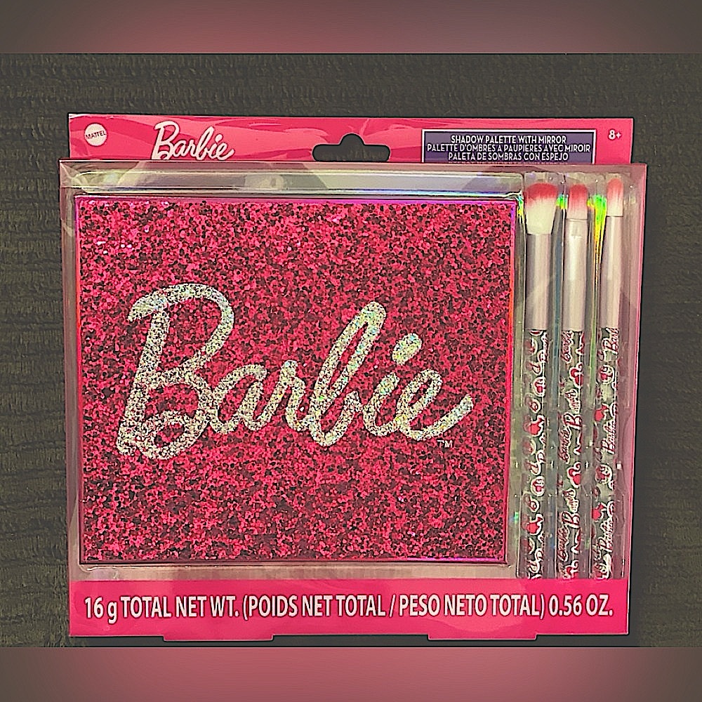 Barbie Beauty Set — Eyeshadow Palette, Makeup Brushes, and Mirror - Picture 2 of 16